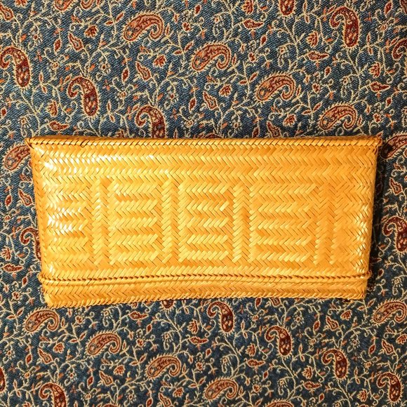 Clutch Purse Rattan Woven - Picture 1 of 8